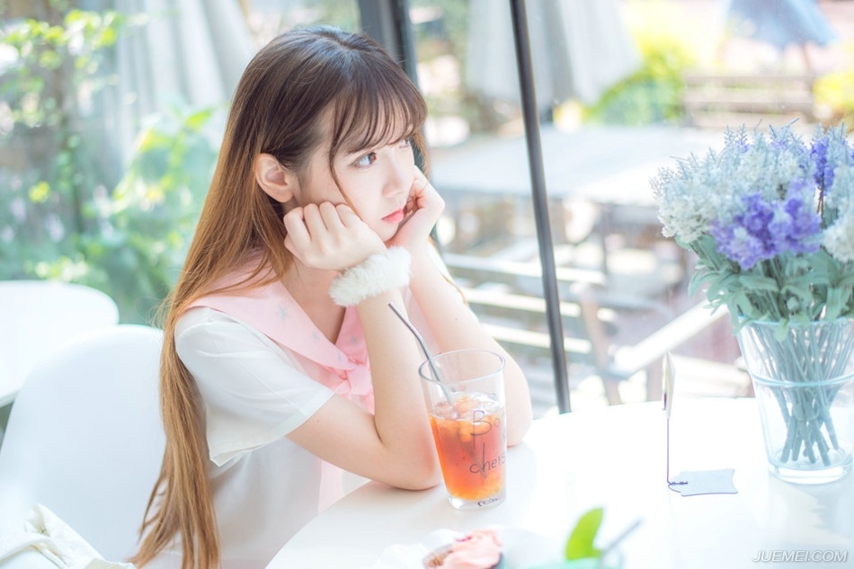 刘璝的声音，如同重锤一般敲击在所有人的心里，刘璝是什么人，在场将士多少有些了解，对刘璋可说是忠心耿耿，身上的那些纵横交错的伤疤，每一道，都是为刘家添的，但就这么一个人，如今却被刘璋逼反。